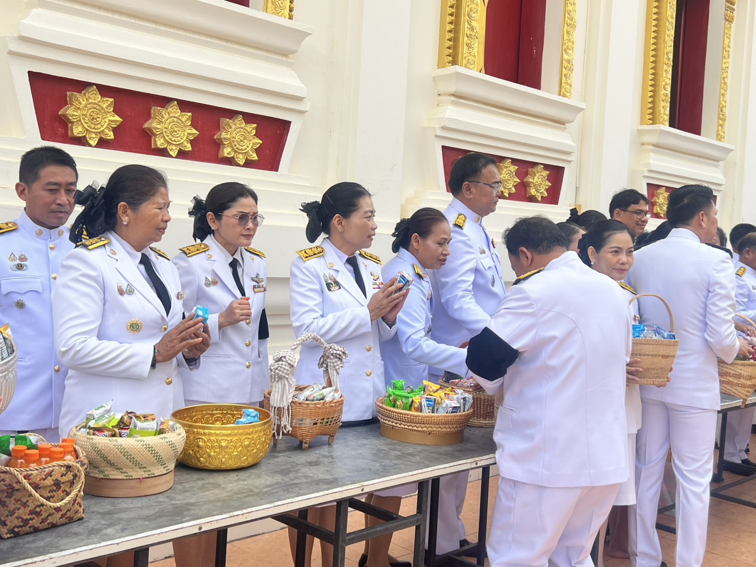 title - ส.ป.ก. ยโสธร ร่วมพิธีทำบุญตักบาตรและพิธีบำเพ็ญกุศล (สัตตมวาร ๗ วัน) เพื่ออุทิศถวายเป็นพระกุศล สมเด็จพระเจ้าลูกเธอ เจ้าฟ้าพัชรกิติยาภา นเรนทิราเทพยวดี กรมหลวงราชสาริณีสิริพัชร มหาวัชรราชธิดา  ณ วัดศรีธรรมาราม (พระอารามหลวง) อำเภอเมืองยโสธร จังหวัดยโสธร